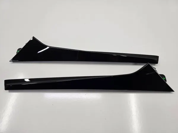 Spoiler latéral OEM 4M8854871C pour Audi Q8 SQ8 image 2