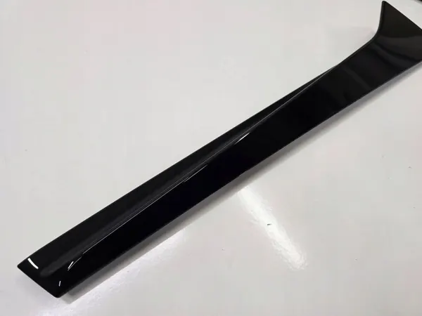 Spoiler latéral OEM 4M8854871C pour Audi Q8 SQ8 image 4