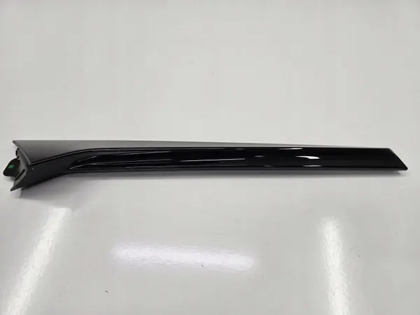 Spoiler latéral OEM 4M8854871C pour Audi Q8 SQ8 image 5