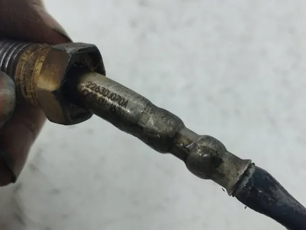 Sensor de temperatura de escape Toyota Avensis T250 2008 OEM 22630JG70A image 2