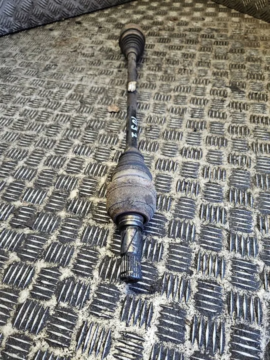 Volvo XC70 2004 Bakre Halvaxel image 4