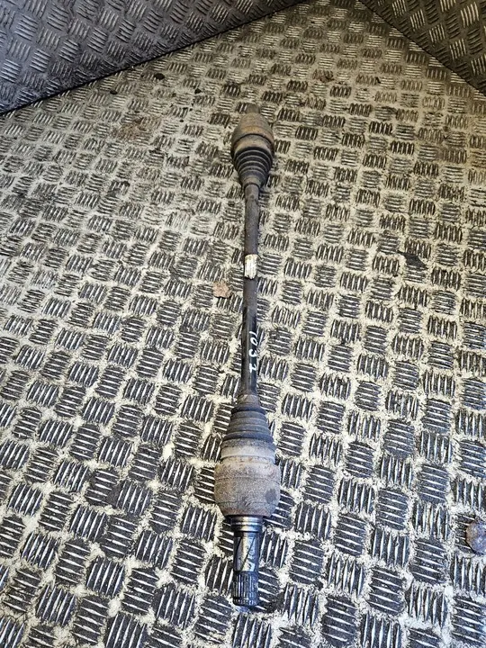 Volvo XC70 2004 Bakre Halvaxel image 5