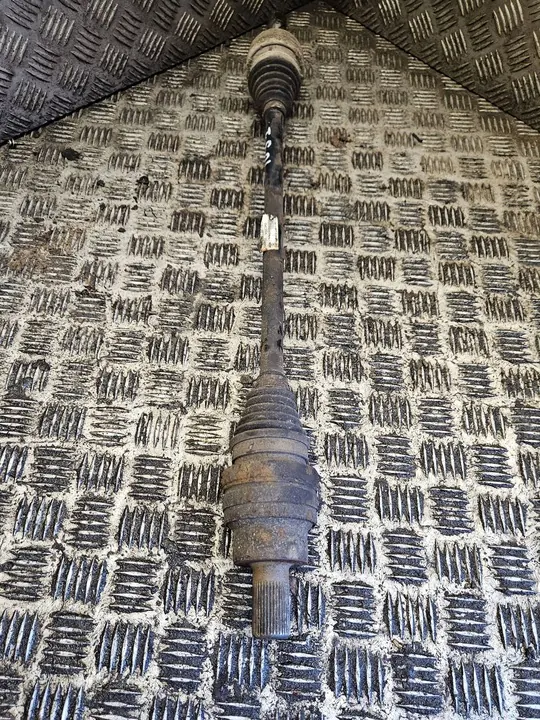 Volvo XC70 2004 Bakre Halvaxel image 6