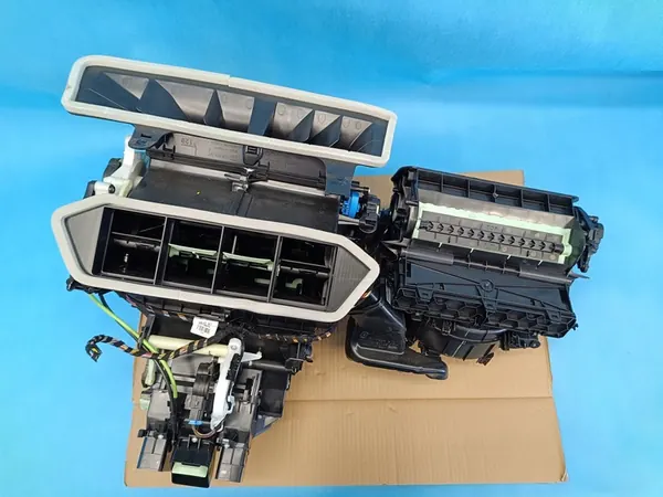 CUPRA FORMENTOR 2.0 TDI 110KW 2024 R Verwarming 5WB816001C image 4