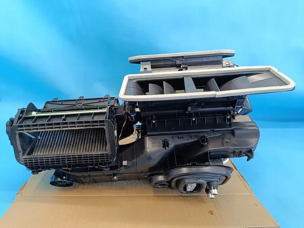 CUPRA FORMENTOR 2.0 TDI 110KW 2024 R Verwarming 5WB816001C image 5