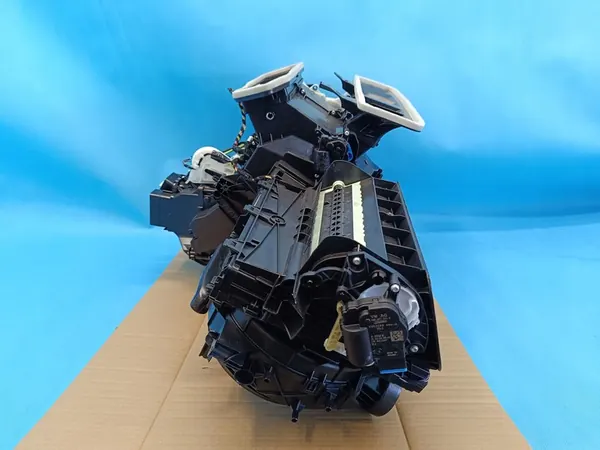 CUPRA FORMENTOR 2.0 TDI 110KW 2024 R Verwarming 5WB816001C image 8