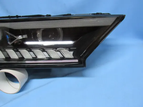 Farol Direito Audi Q7 Lift Laser Completo image 4