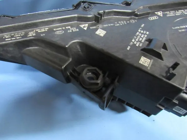 Farol Direito Audi Q7 Lift Laser Completo image 9