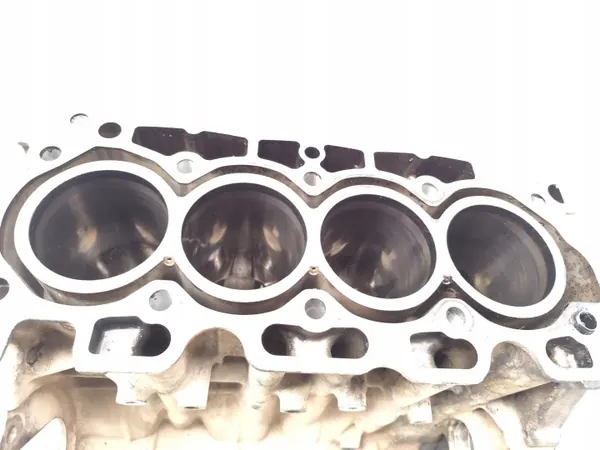 Bloc moteur Citroen C4 Picasso 1.6 HDi 110 Diesel image 6