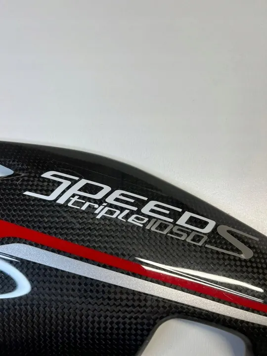 Höger kolfiber kylarrör Triumph Speed Triple RS T2103001 image 4