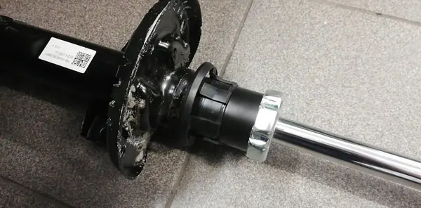 Ammortizzatore Anteriore VW Polo V 6R 6R0413031AJ image 4