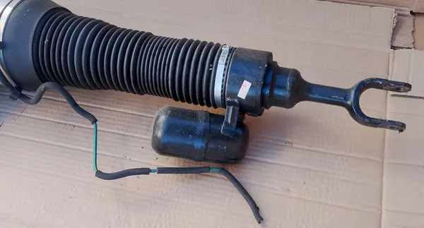 Amortisseur avant droit VW Phaeton II Lift 10-16 image 3