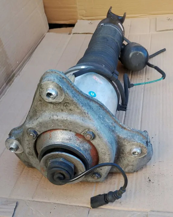 Amortisseur avant droit VW Phaeton II Lift 10-16 image 5