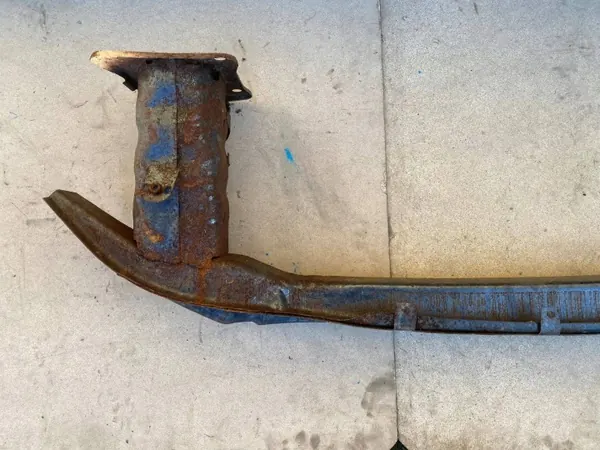 Ford Kuga MK2 Stötfångarförstärkning OEM DV41S10922A image 3