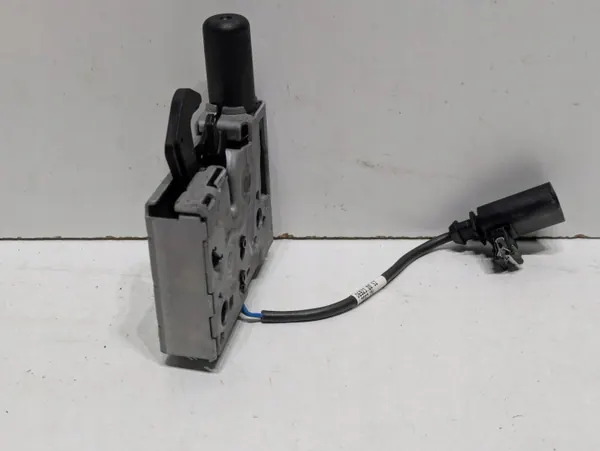 Serrure de capot Audi Q4 e-tron OEM 89A823509A image 3