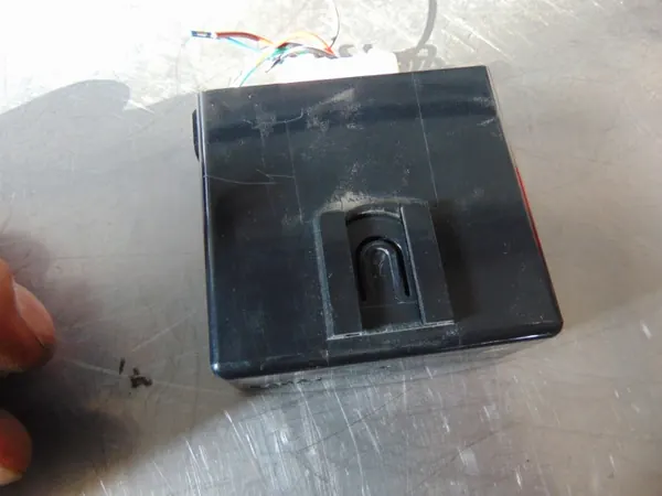 Módulo controle luzes Mitsubishi Lancer OEM 8634A027 image 3