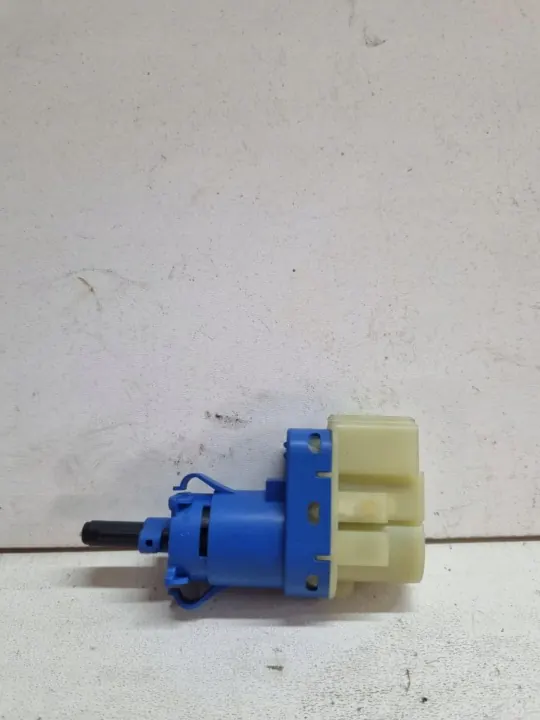 Bromspedal stop-sensor OEM 50520118 för Alfa Romeo image 2