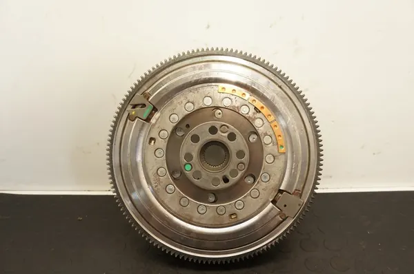 Volante de Dupla Massa BMW F40 5A40868 image 3