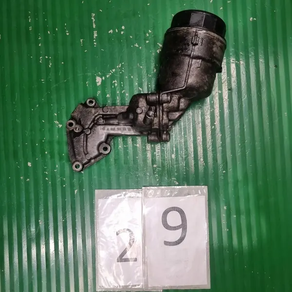 Oljefilterhållare MERCEDES-BENZ R (W251, V251) A6421800010 image 5