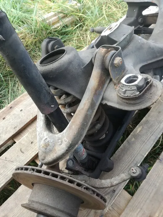 Mercedes W107 SL Kälkstötta 1073300942 image 2