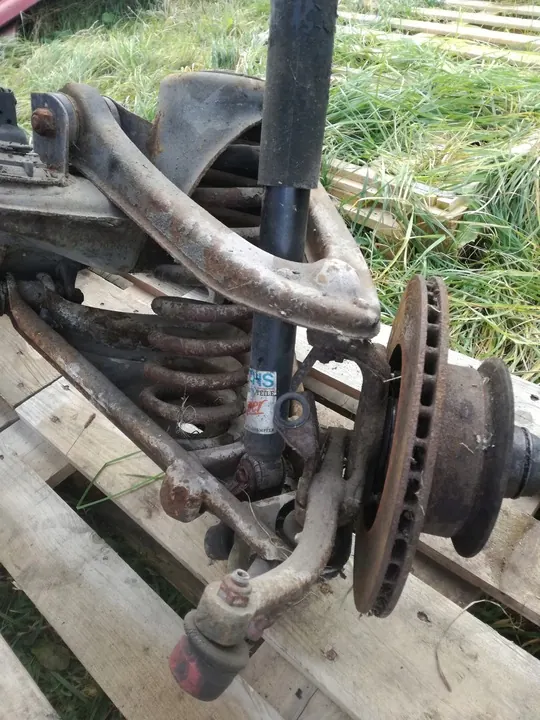 Mercedes W107 SL Kälkstötta 1073300942 image 3