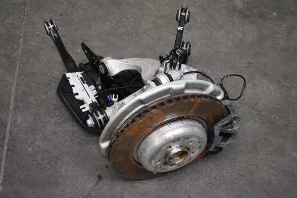 Suspensión trasera derecha OEM 6878037 para BMW G07 G05 G06 image 2