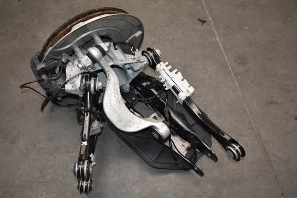 Suspensión trasera derecha OEM 6878037 para BMW G07 G05 G06 image 7