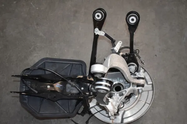 Suspensión trasera derecha OEM 6878037 para BMW G07 G05 G06 image 8