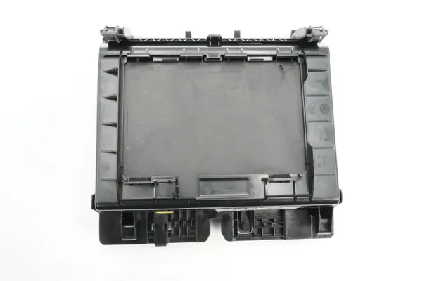 Cinzeiro Skoda Octavia MK3 OEM 5E1863071K image 6