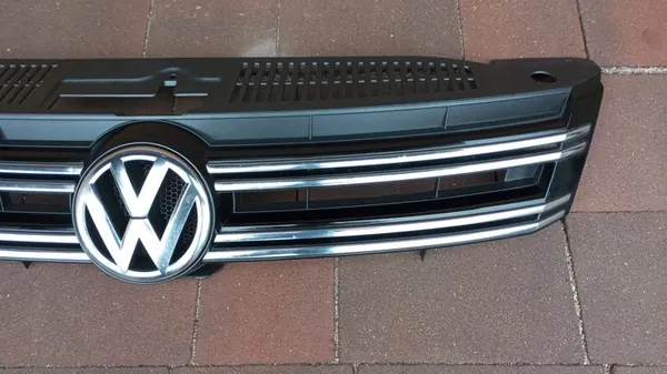 Volkswagen Tiguan I Lift Front Bumper Grill 5N0853651J image 4