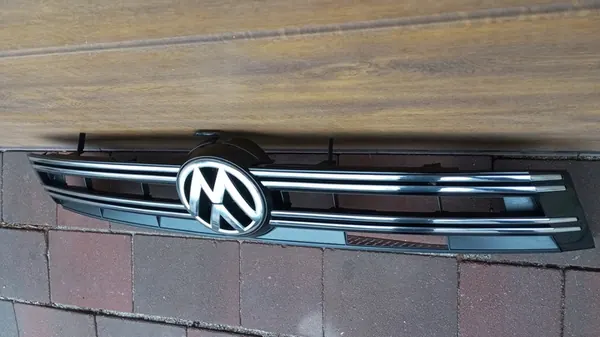Volkswagen Tiguan I Lift Front Bumper Grill 5N0853651J image 5