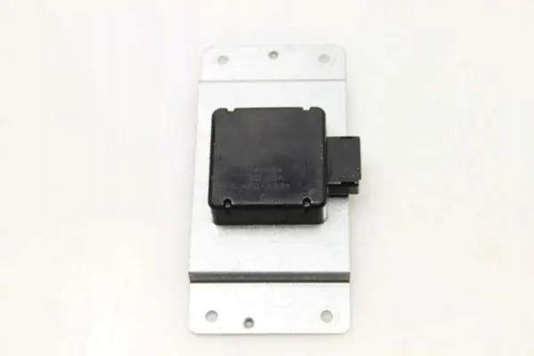 Módulo amplificador antena GPS Ford CN1T19H464AD image 2
