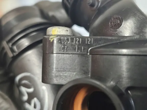 Vattenpump SCIROCCO 2.0 TFSI 06H121008N image 10