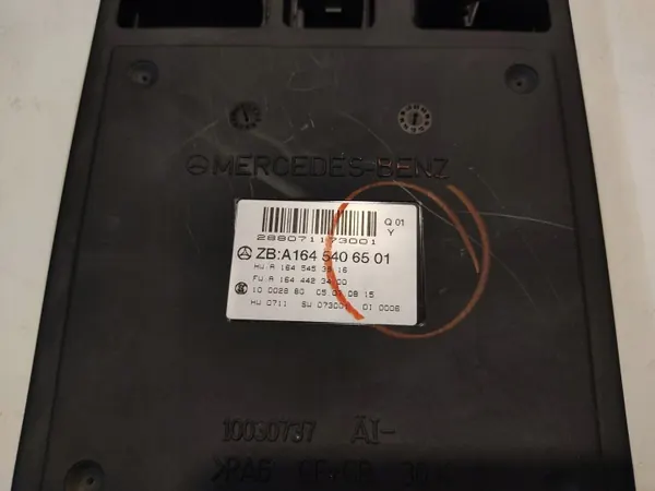 Mercedes stuureenheid OEM 1645406501 - Gebruikt image 3
