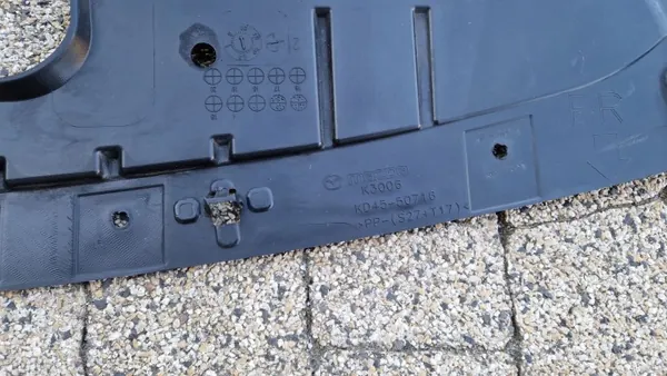 Mazda CX-5 obere vordere Gurtabdeckung OEM KD4550716 image 4