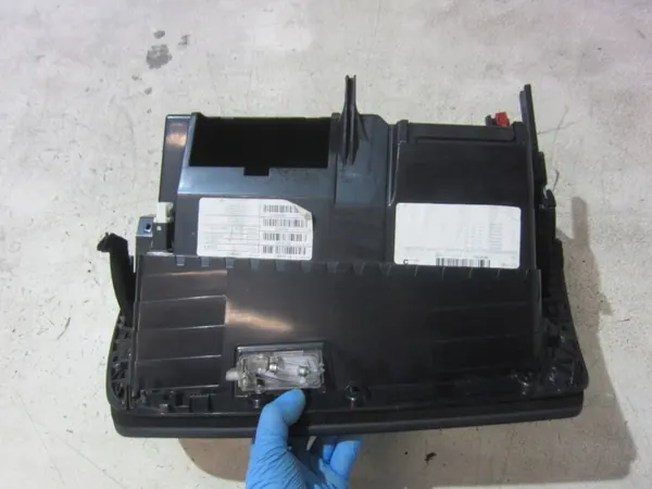 Passagerarhandskfack svart OEM 51166839000 BMW X3/X4 image 10