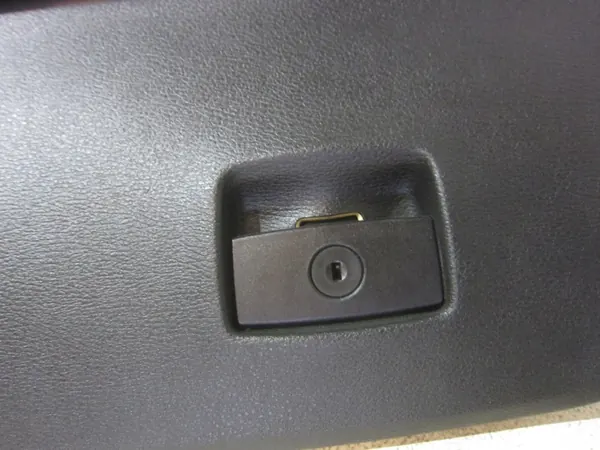 Passagerarhandskfack svart OEM 51166839000 BMW X3/X4 image 3