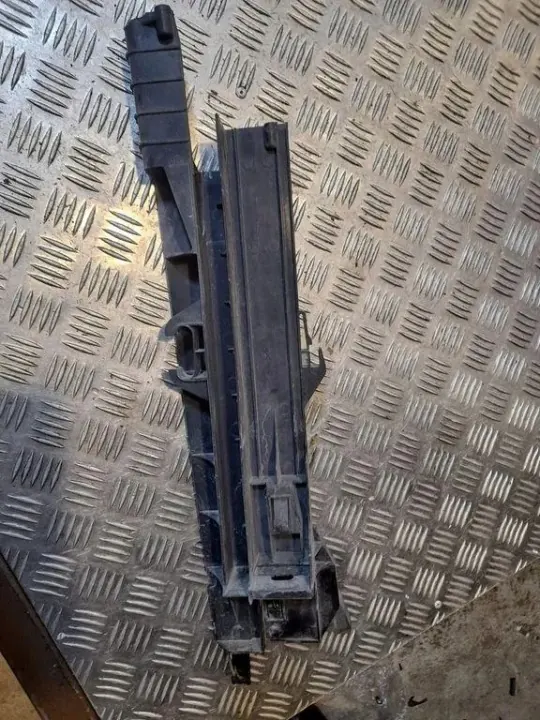 Support de radiateur BMW X5 E70 OEM 7799762 image 4