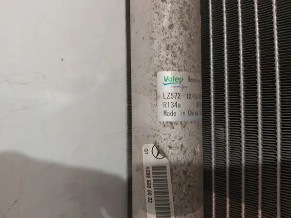 Mercedes-Benz OE A0995000002 AC Condensor - Gebruikt image 3