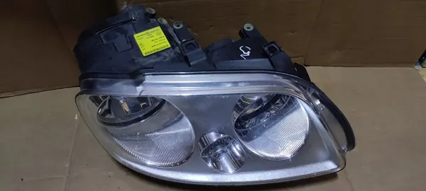 Etuvalaisin VW Caddy 2K0 image 3