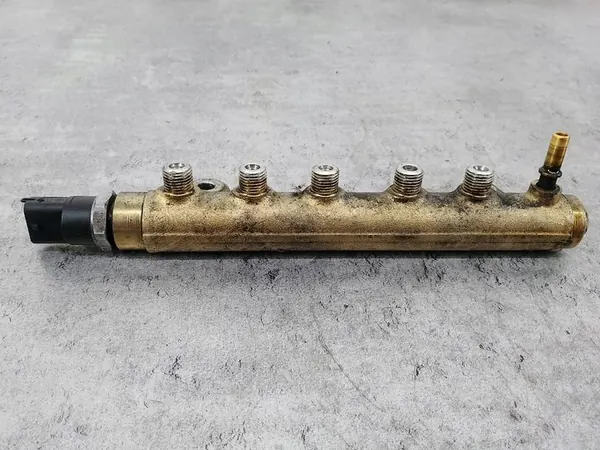 Brandstofrail Renault Master II FL 2.5 DCI OEM 0445214042 image 4