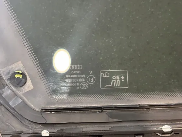 Audi A4 B9 bakre höger karossglas OEM 8W9845298S image 5