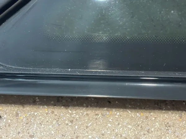 Audi A4 B9 bakre höger karossglas OEM 8W9845298S image 8