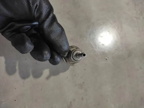 Injecteur AdBlue Mercedes-Benz Sprinter W906 A0004900200 image 6