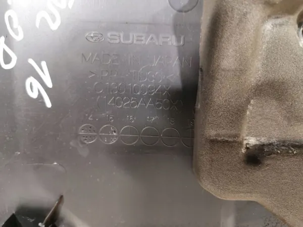 Peça do compartimento motor Subaru Forester OEM C13010094 image 3