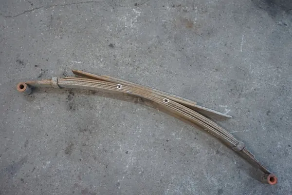 Hintere Blattfeder MAZDA B2500 OEM MAZDA B2500 RESOR TYŁ 1 image 3