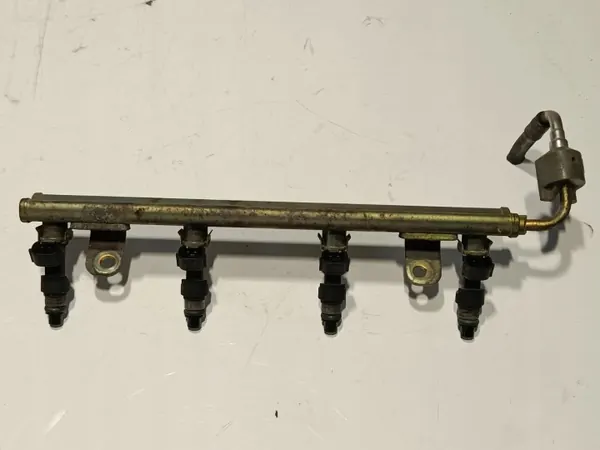 Riel de inyección Nissan Tiida 1.8 16V OEM FBY2850 image 2