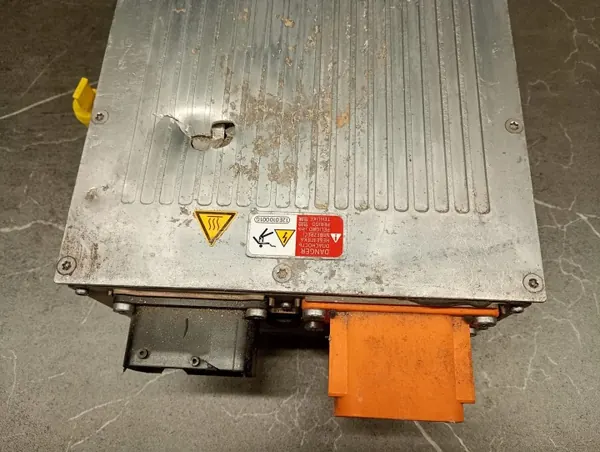 Module chargeur Audi A6 C8 OEM 5QE915681S image 3