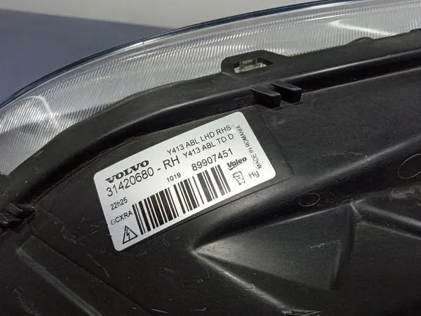 VOLVO XC60 I 08-13 Oikea Bixenon Ajovalo OEM 31420680 image 5