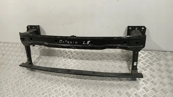 Etupuskuri Skoda Octavia IV 2019-2026 OEM image 3